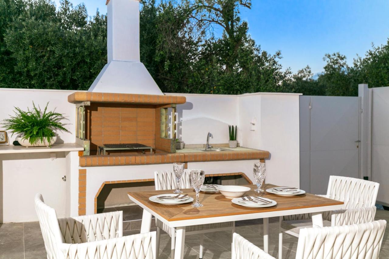 Jacuzzi Deluxe Villa 스칼라소티로스 외부 사진